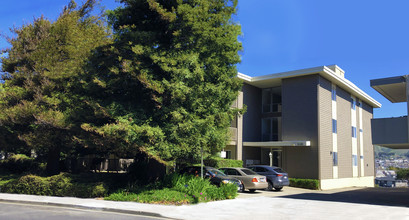 338 Alida Way in South San Francisco, CA - Building Photo - Primary Photo