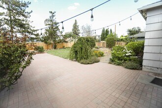 665 Hillcrest Dr in Reno, NV - Building Photo - Building Photo