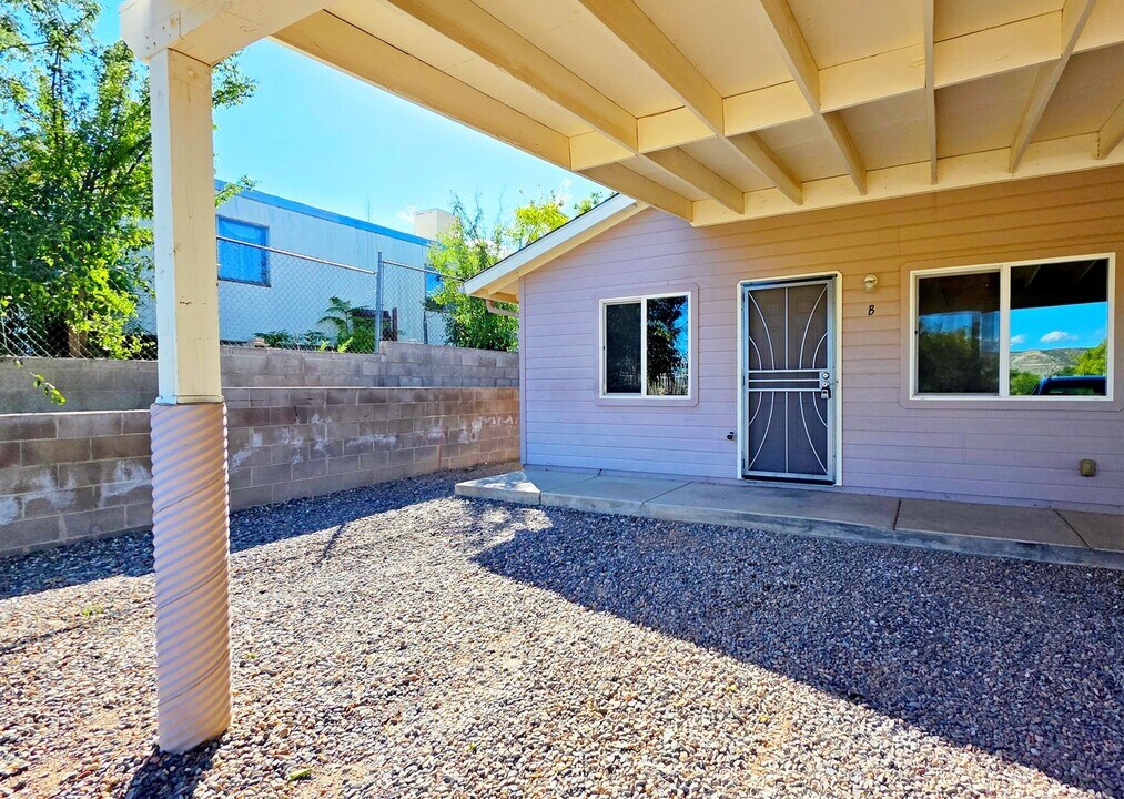 436 S 3rd St in Camp Verde, AZ - Foto de edificio