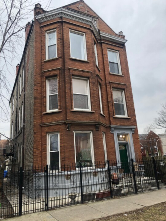 3219 W 23rd St in Chicago, IL - Building Photo