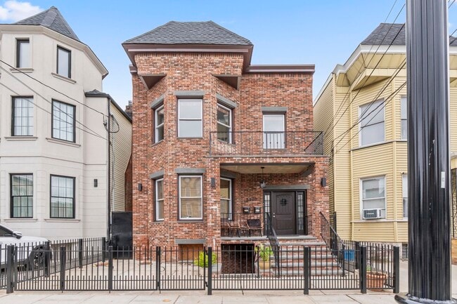 property at 2507 Palisade Ave