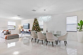 20960 NE 2nd Ct in Miami, FL - Building Photo - Building Photo