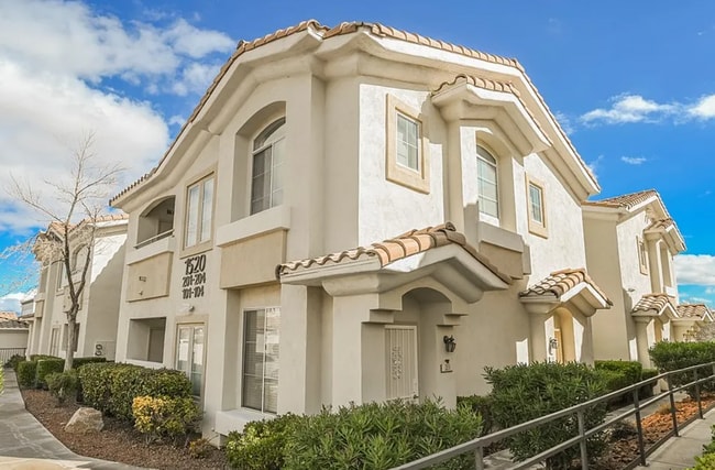 property at 1520 Ruby Cliffs Ln