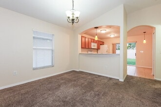 2205 Colville Chase Dr in Ruskin, FL - Building Photo - Building Photo