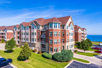 The Landing at Park Shore in St. Francis, WI - Building Photo - Building Photo