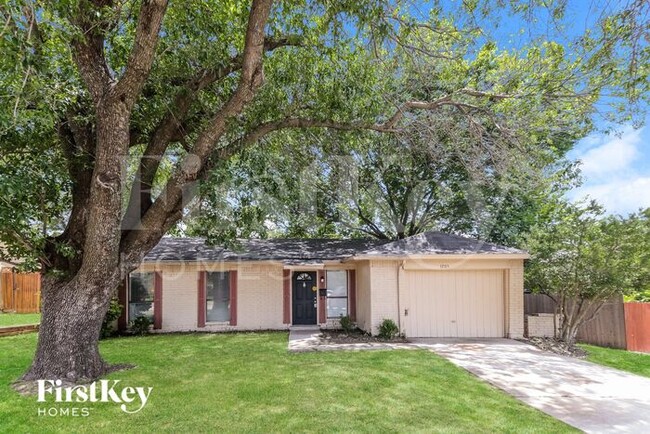 1205 Colony Dr