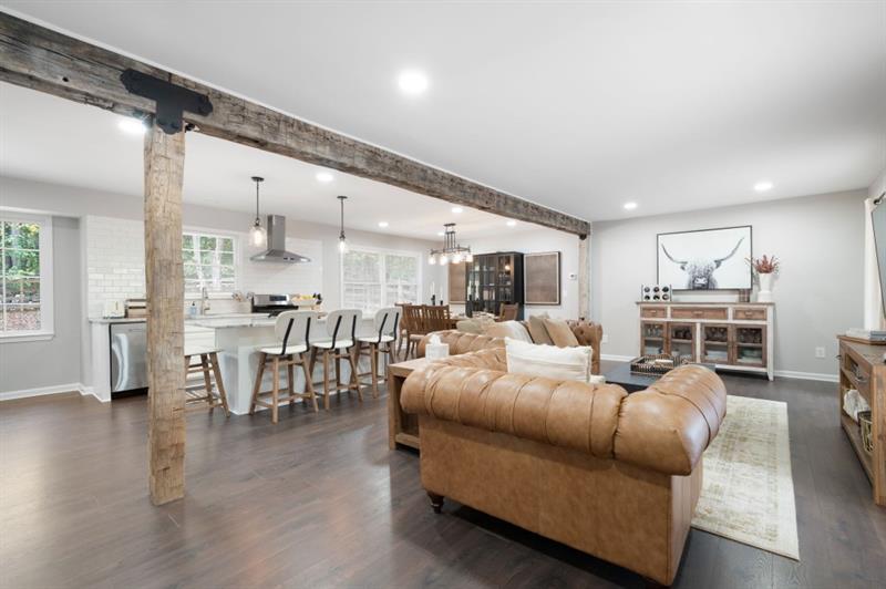 2377 Emory Ln NE in Marietta, GA - Building Photo