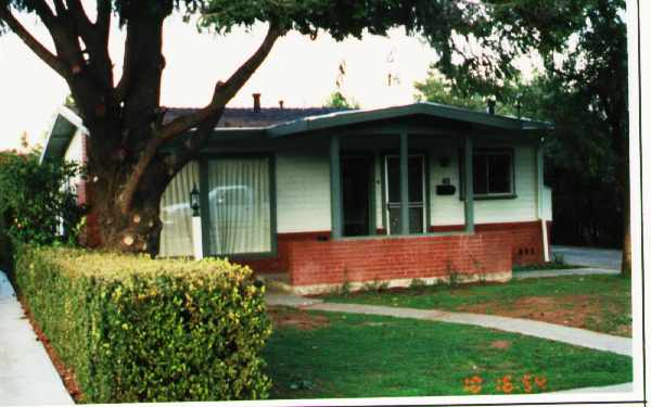 40 Mariposa Ave in Los Gatos, CA - Foto de edificio