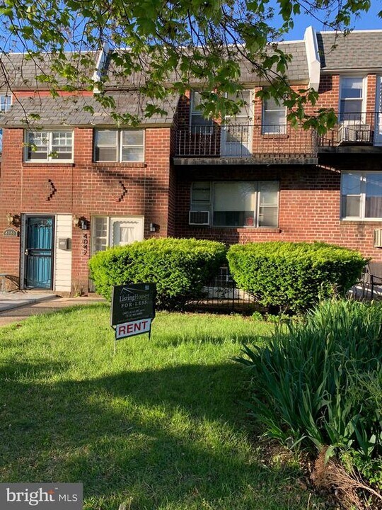 4042 Balwynne Park Rd in Philadelphia, PA - Building Photo