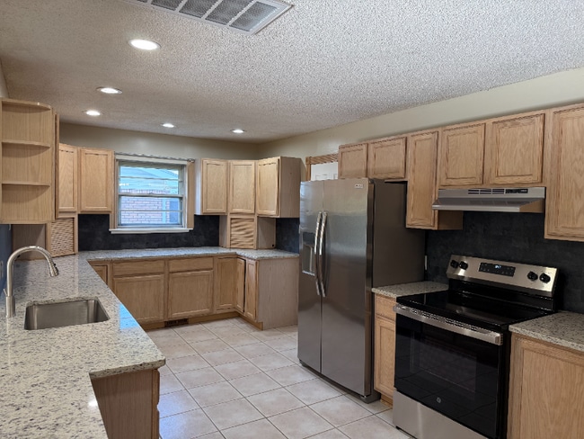 1818 S Ash Pl in Broken Arrow, OK - Building Photo - Building Photo