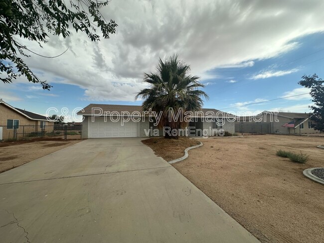 22394 Lone Eagle Rd in Apple Valley, CA - Building Photo - Building Photo