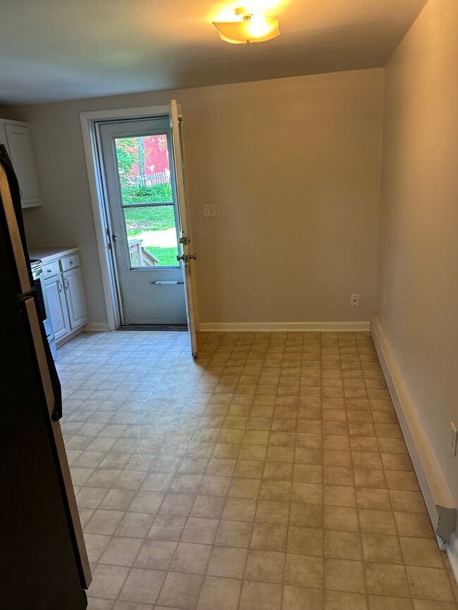 538 High St in Bath, ME - Building Photo - Building Photo