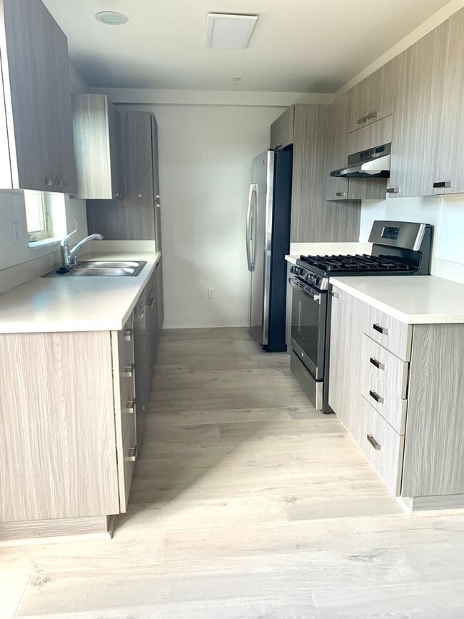 property at 73 Piilaniwahine Loop