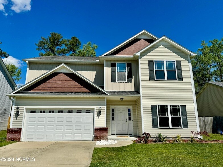 3112 Catarina Ln in New Bern, NC - Foto de edificio