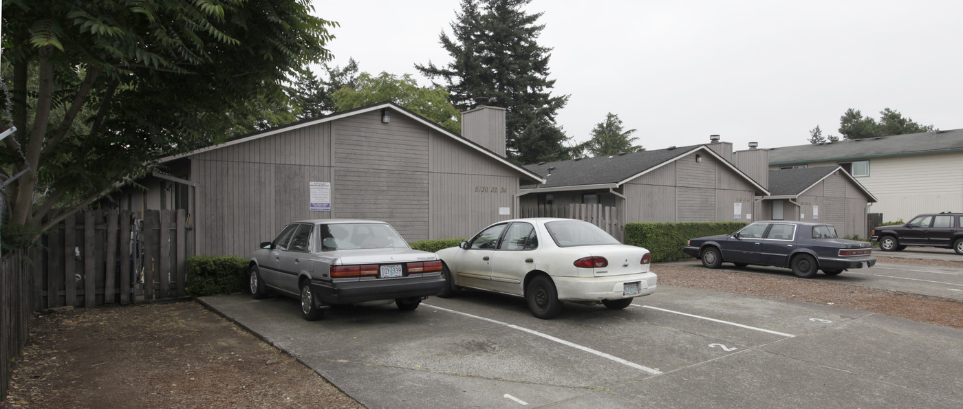 72nd Avenue Apartments in Portland, OR - Building Photo