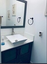 4807 Beck Ave, Unit 15 in North Hollywood, CA - Foto de edificio - Building Photo