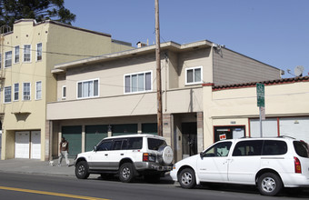 1661 Fruitvale Ave in Oakland, CA - Building Photo - Building Photo