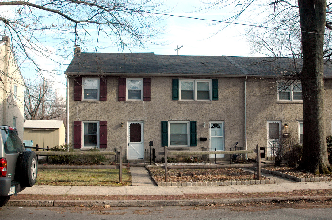 110 Sunrise Dr in Pottstown, PA - Building Photo