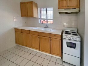 1816 N Gramercy Pl in Los Angeles, CA - Building Photo - Building Photo