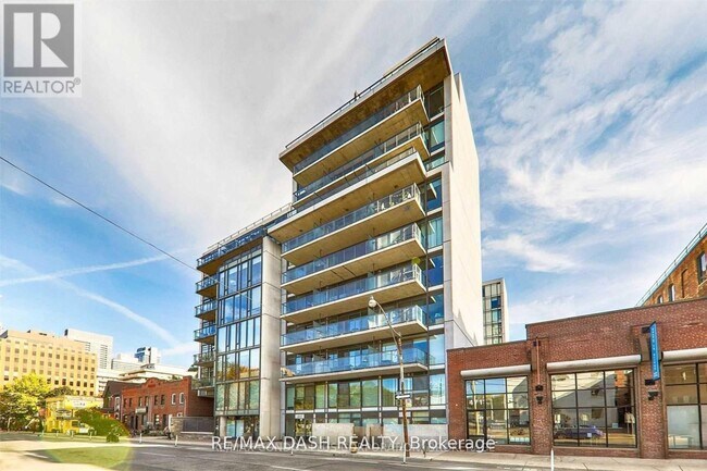 property at 560 King St W