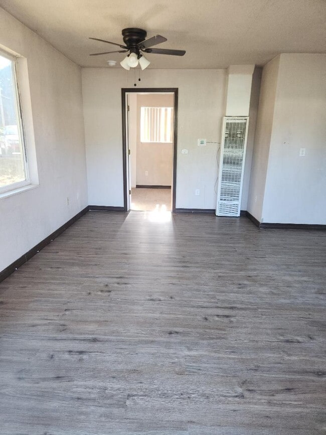 1319 9th Ave in Sweet Home, OR - Building Photo - Building Photo