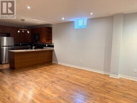 1210 Christie Cir in Milton, ON - Building Photo