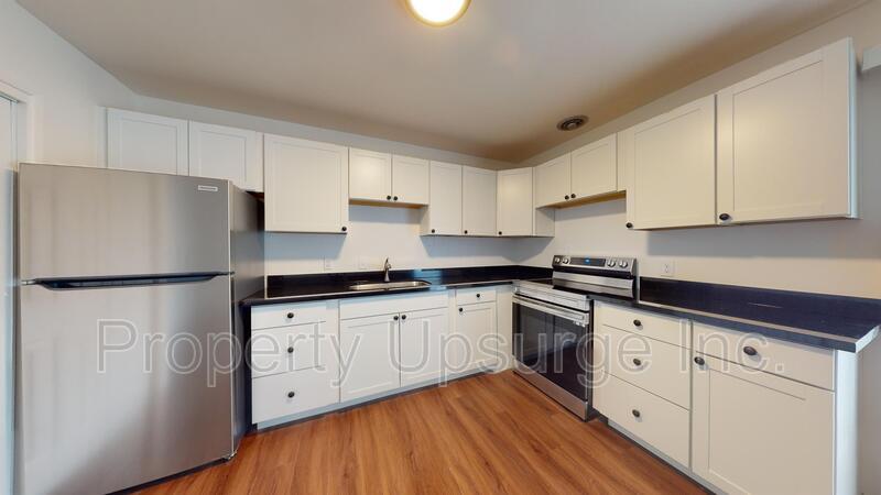 2405 Old Eureka Way in Redding, CA - Building Photo