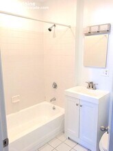 17 Bow St, Unit #16 in Somerville, MA - Building Photo - Building Photo