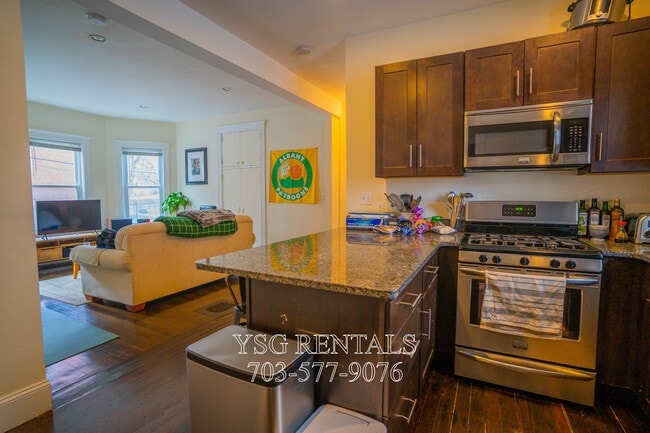36 Sumner St, Unit #1 in Boston, MA - Building Photo - Building Photo