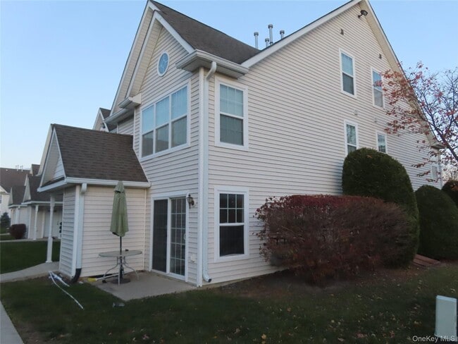 265 Ruth Ct in Middletown, NY - Building Photo - Building Photo