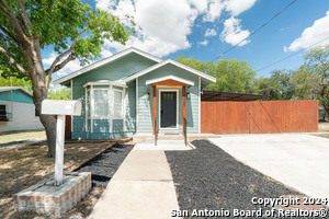 525 W Mitchell St in San Antonio, TX - Building Photo - Building Photo