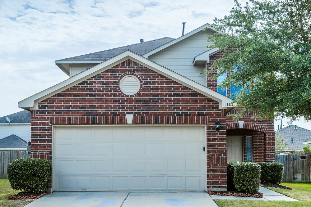 19022 Telford Way in Tomball, TX - Foto de edificio