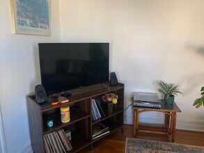 4604 Lexington Ave, Unit 4600 in Los Angeles, CA - Foto de edificio - Building Photo