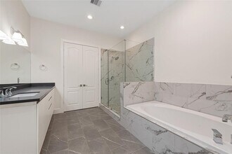 9418 Glenfield Ct in Houston, TX - Building Photo - Building Photo