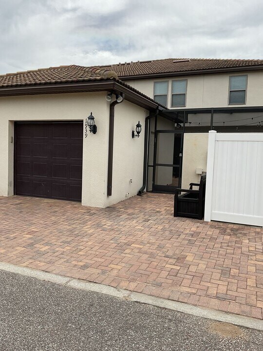 1939 Majorca Dr in Kissimmee, FL - Building Photo