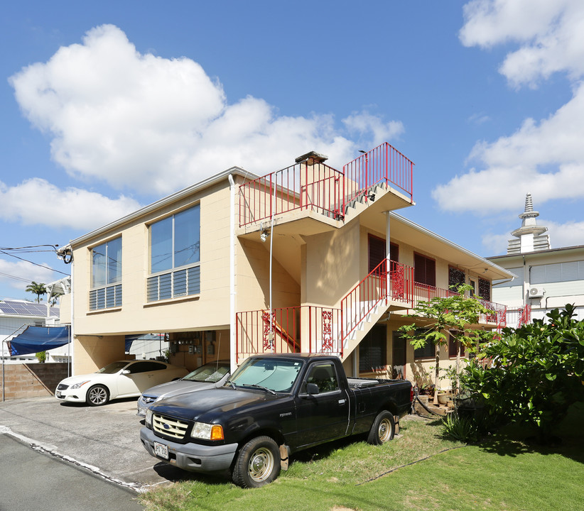 16 Kaena Ln in Honolulu, HI - Foto de edificio