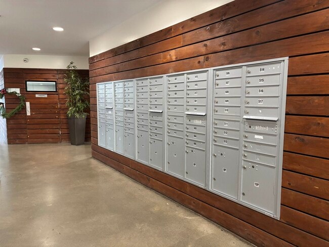 217 Newark Ave in Jersey City, NJ - Building Photo - Building Photo