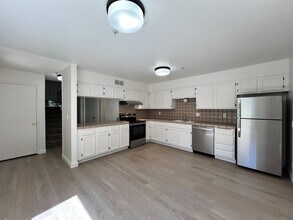 41 Village Pkwy in Napa, CA - Building Photo - Building Photo