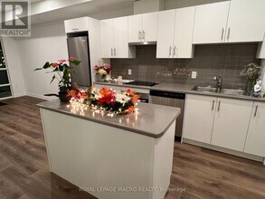 461 Green Rd in Hamilton, ON - Building Photo - Building Photo