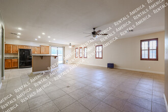 117 N 109th Dr in Avondale, AZ - Foto de edificio - Building Photo