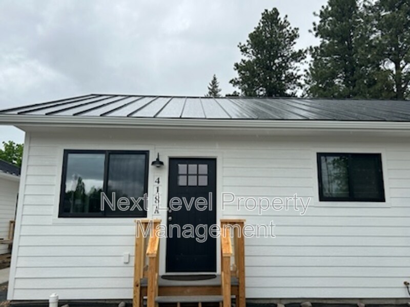 418 Maple Dr in Kalispell, MT - Building Photo