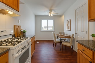 2037 Vanderbilt Ct in Mount Morris, MI - Foto de edificio - Building Photo