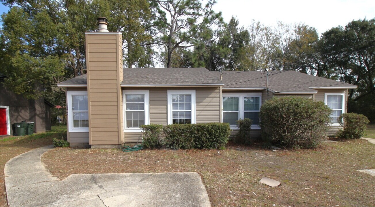 7806 Calahan Pl in Pensacola, FL - Building Photo