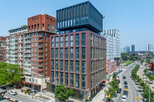 432 Cherry St in Toronto, ON - Building Photo