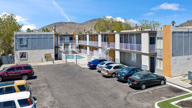 Mellow Square Apartments in Phoenix, AZ - Building Photo - Building Photo