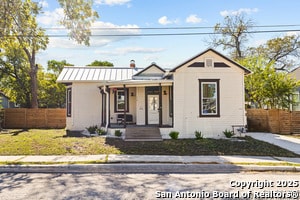 114 Omaha St in San Antonio, TX - Building Photo - Building Photo