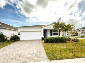 6300 Chirpine Ln in St. Cloud, FL - Building Photo