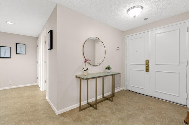 150 Belleview Blvd in Belleair, FL - Building Photo - Building Photo