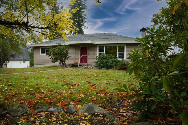 property at 11839 Glenwood Rd