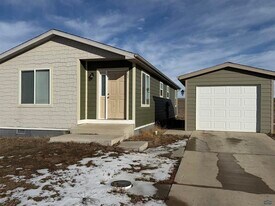 960 Bennington Dr in Box Elder, SD - Building Photo
